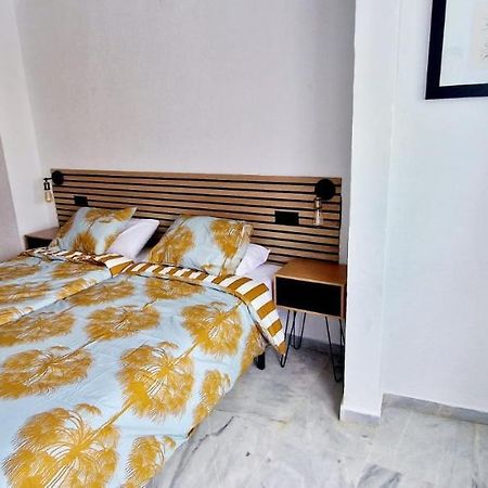 Plaza Santa Ana Apartment Benidorm Bagian luar foto