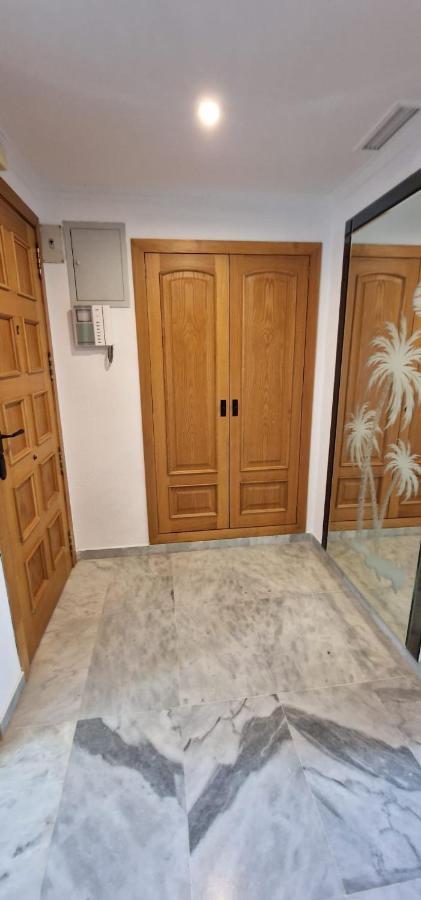 Plaza Santa Ana Apartment Benidorm Bagian luar foto
