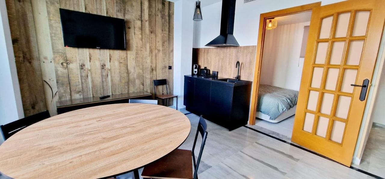 Plaza Santa Ana Apartment Benidorm Bagian luar foto